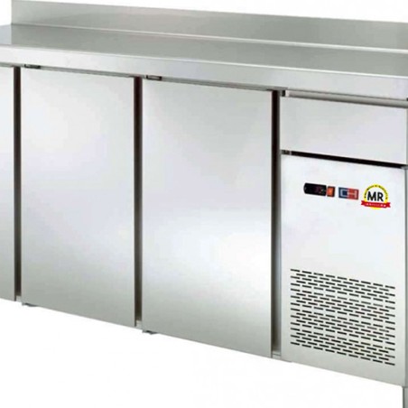 mesa refrigerada con tolva